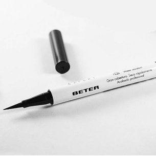 Beter Precision Tip Flüssiger Eyeliner